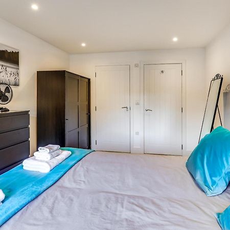 Exceptionally Spacious Central Canterbury Home 外观 照片