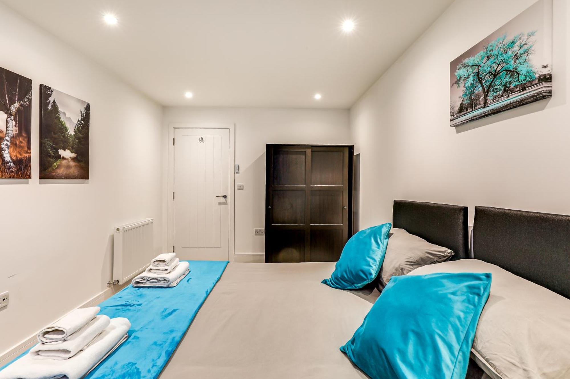 Exceptionally Spacious Central Canterbury Home 外观 照片
