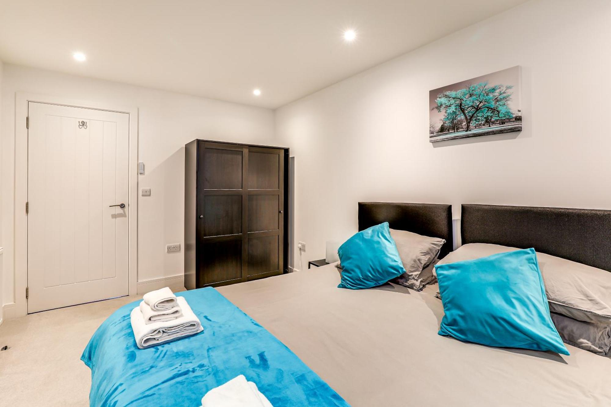 Exceptionally Spacious Central Canterbury Home 外观 照片